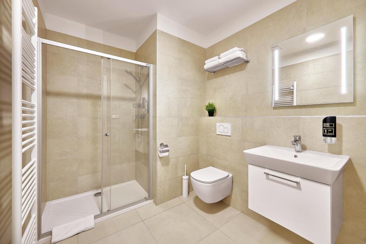 Downtown Suites Rubesova Πράγα Εξωτερικό φωτογραφία
