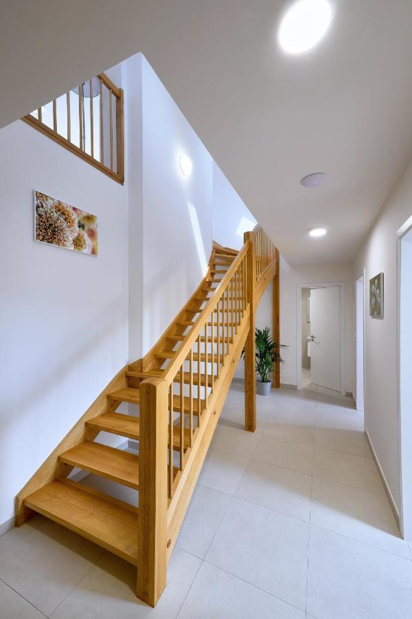 Downtown Suites Rubesova Πράγα Εξωτερικό φωτογραφία