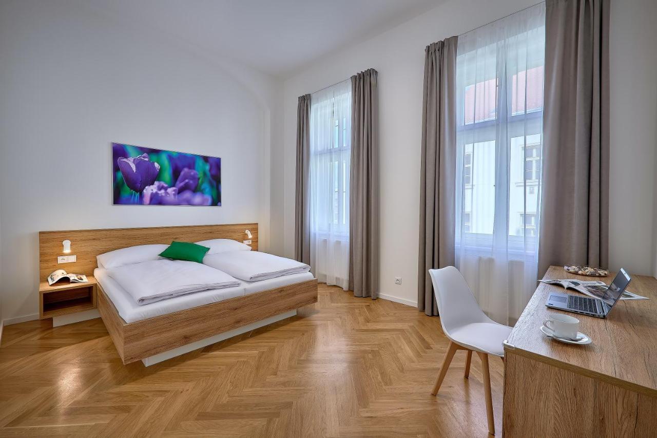 Downtown Suites Rubesova Πράγα Εξωτερικό φωτογραφία
