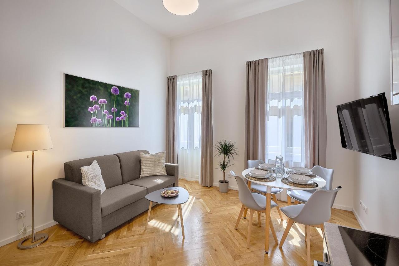 Downtown Suites Rubesova Πράγα Εξωτερικό φωτογραφία