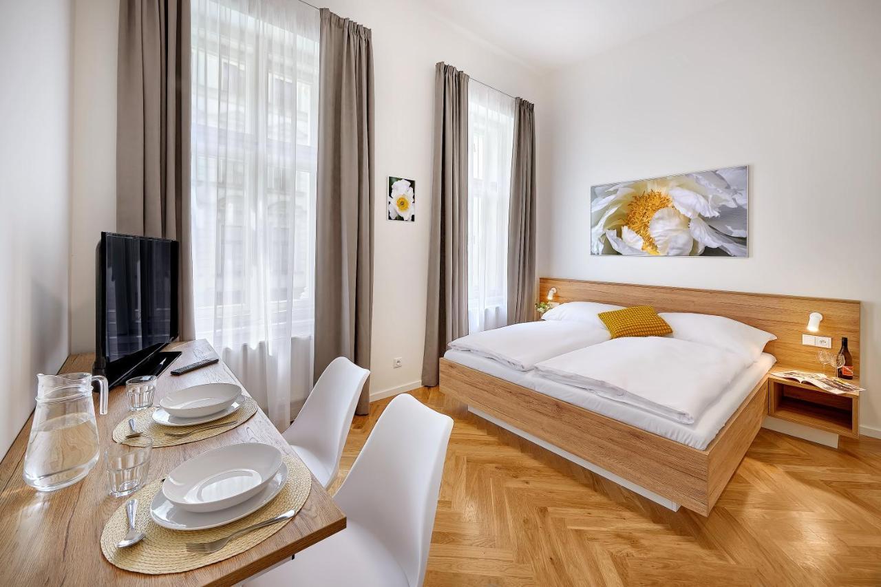 Downtown Suites Rubesova Πράγα Εξωτερικό φωτογραφία