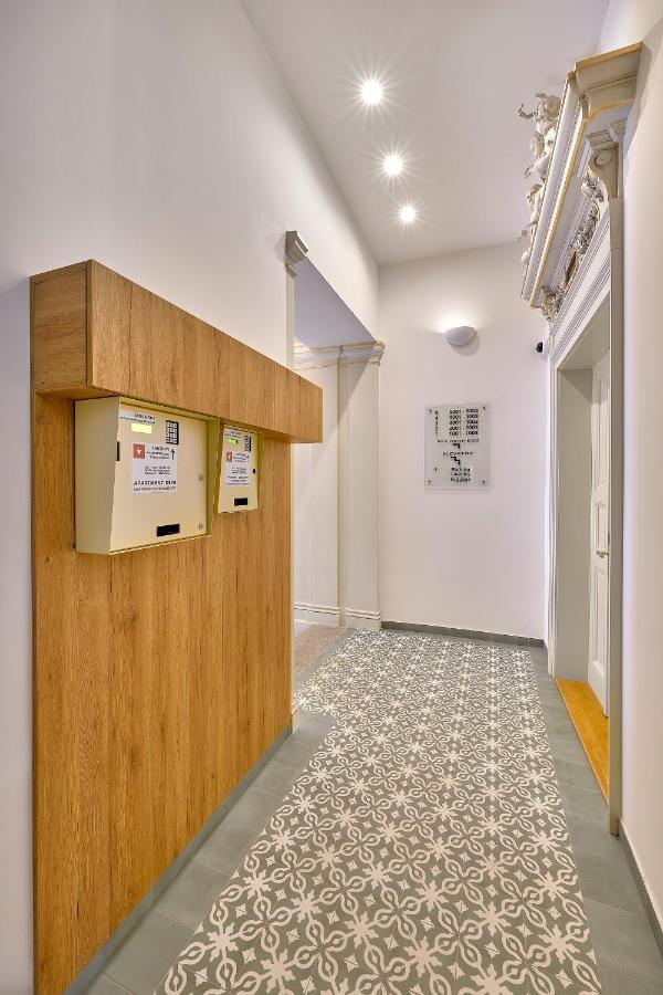 Downtown Suites Rubesova Πράγα Εξωτερικό φωτογραφία